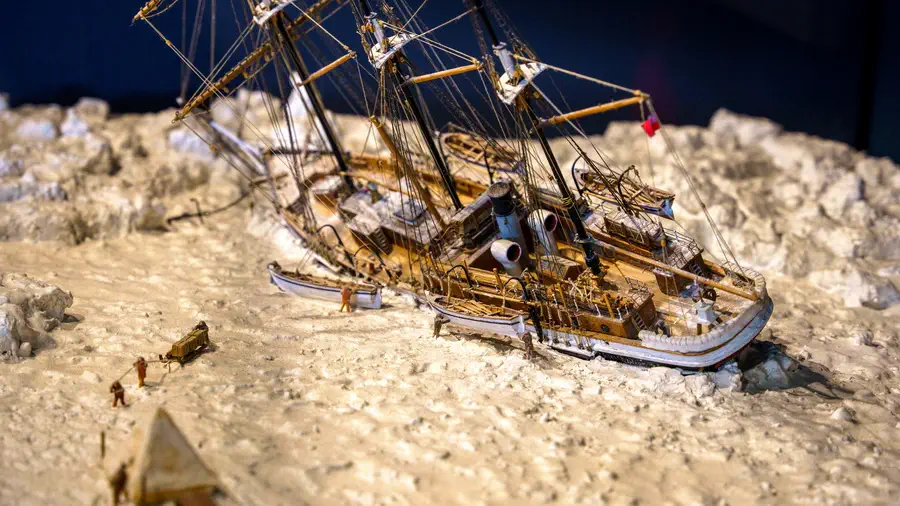 An ice-covered ship model from the Santadner museum