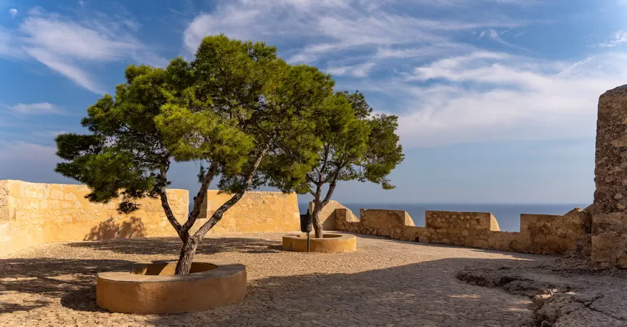 Santa Barbara Castle museum tour