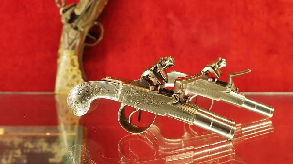 Lara Museum in Ronda and antique weapons