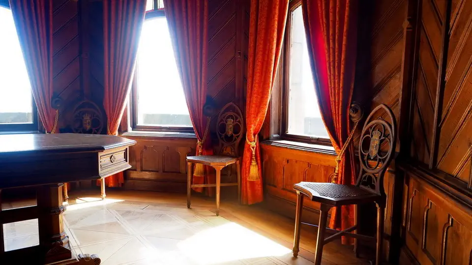 Marienburg Castle Museum. Furniture and monuments.