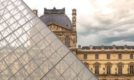 Louvre Museum in Paris information and interesting facts