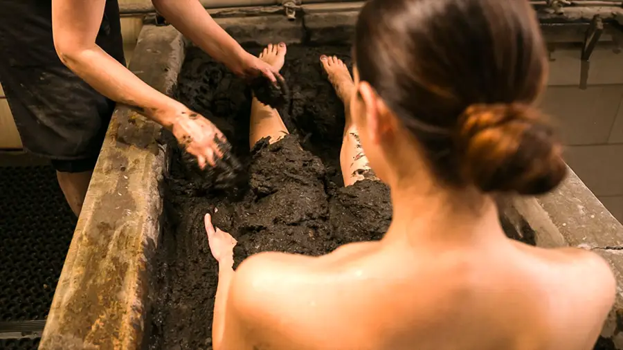 Mud baths and peat mud treatments