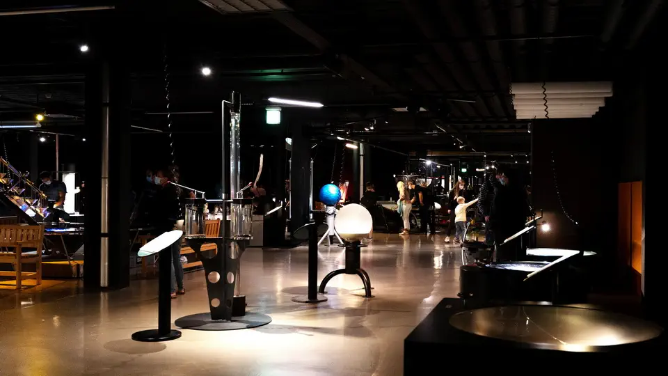 Swiss Science Center Technorama. Chemistry and physics