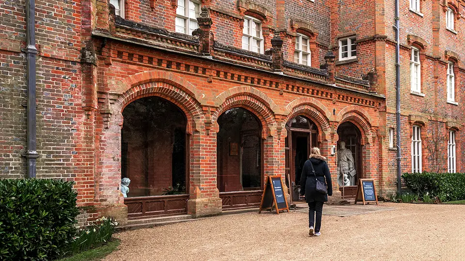 Hughenden Manor National Trust. Arcades the entrance to the estate