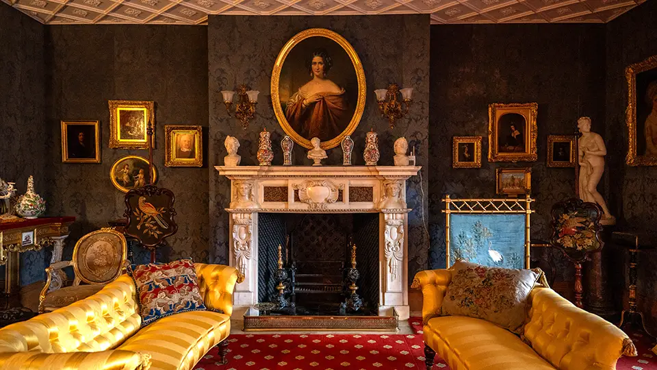 A living room for women called the drawing room