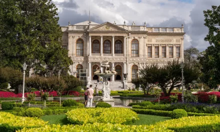 Dolmabahce Palace in Istanbul information and interesting facts
