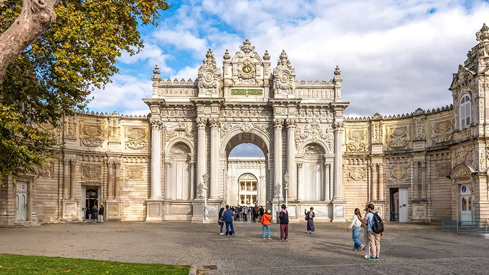 Dolmabahce Palace Istanbul Sultan gate
